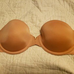 Victoria's Secret lightly lined strapless bra 34B
